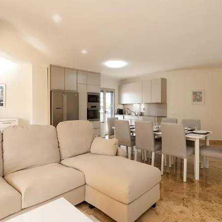 Spacious Four Bedroom In San Pedro