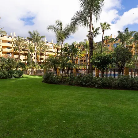 Apartament Spacious Four Bedroom In San Pedro Marbella