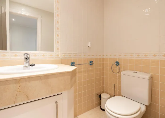 Spacious Four Bedroom In San Pedro *