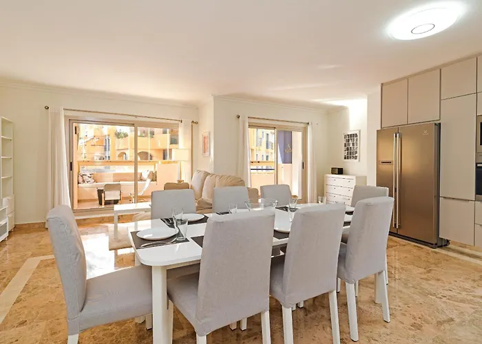Spacious Four Bedroom In San Pedro Marbella