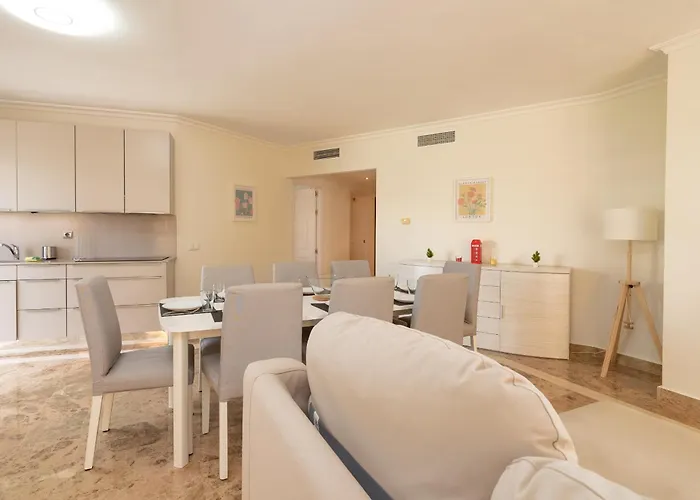 Spacious Four Bedroom In San Pedro * マルベーリャ