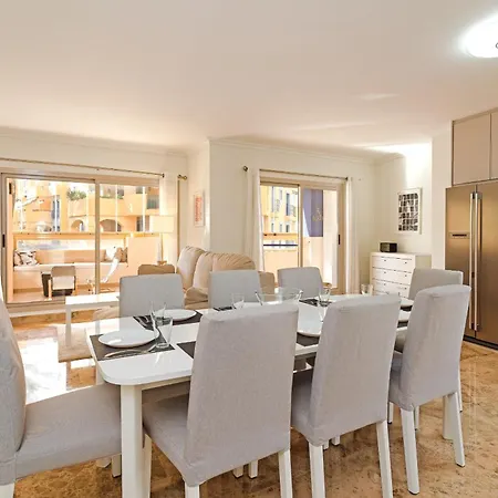 Spacious Four Bedroom In San Pedro Marbella