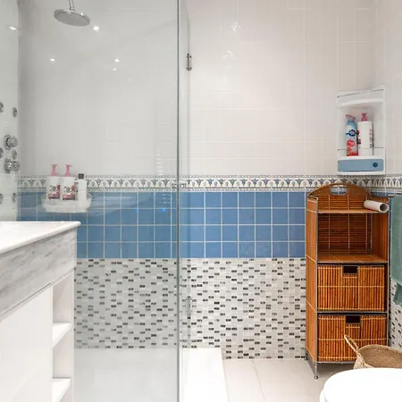 Spacious Four Bedroom In San Pedro Lejlighed *